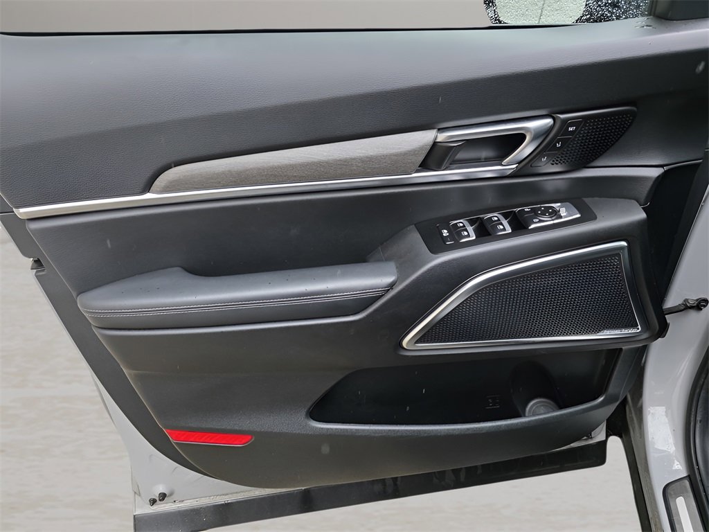 Used 2022 Kia Telluride SX w/ SX Prestige Package image 18