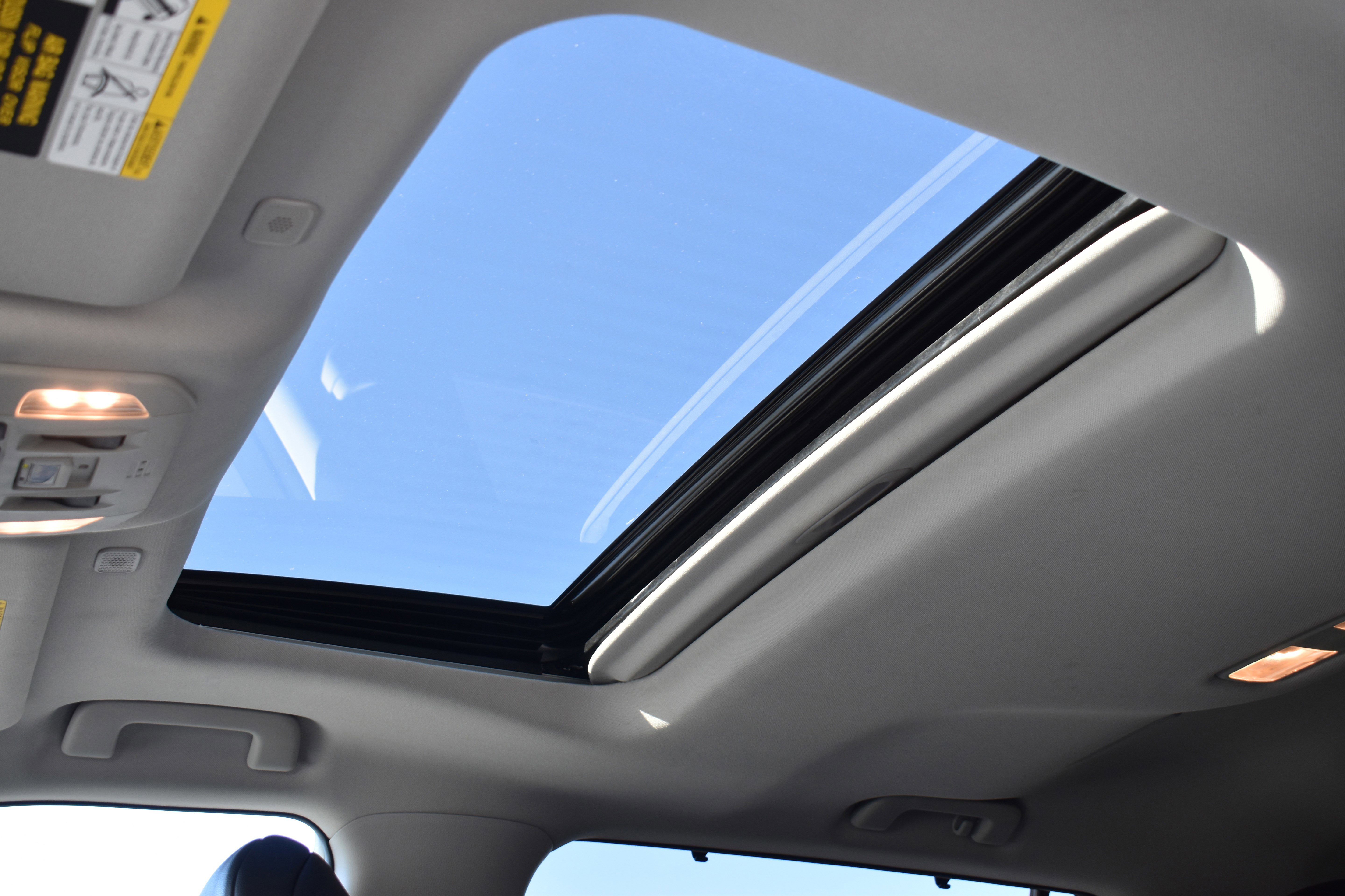 Used 2023 Toyota Highlander XLE image 22