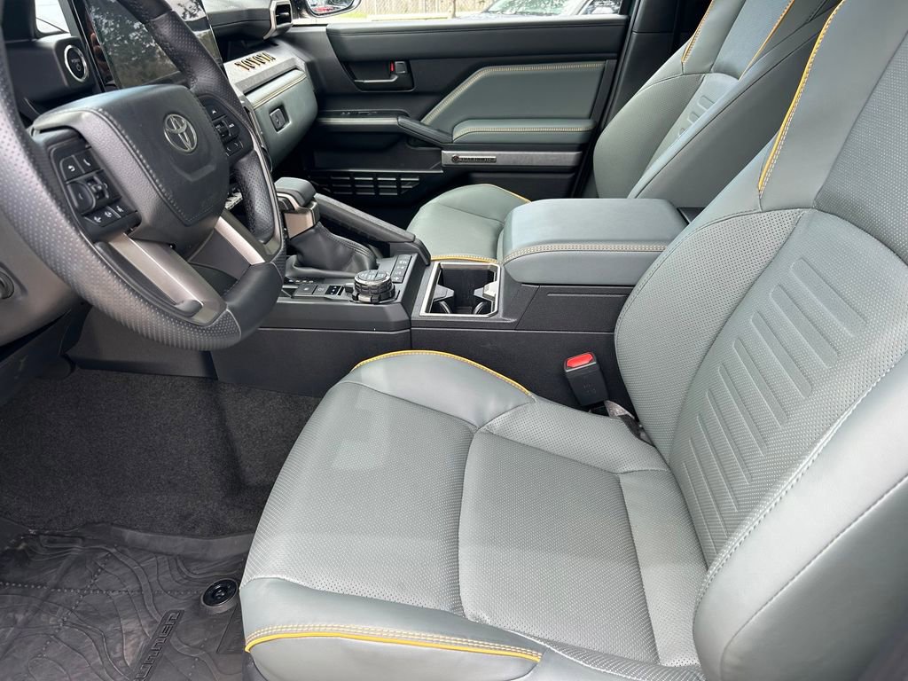 Used 2025 Toyota 4Runner Trailhunter AWD/4WD image 11