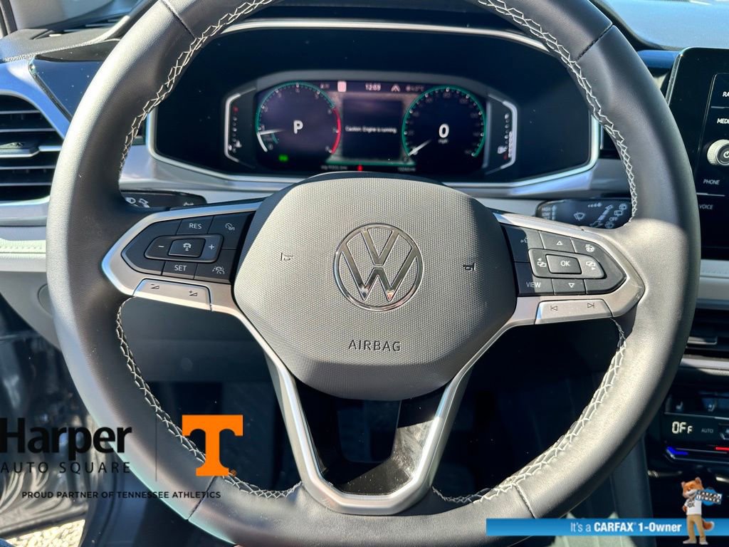 Used 2025 Volkswagen Taos SEL w/ Black Wheel Plus Package image 17