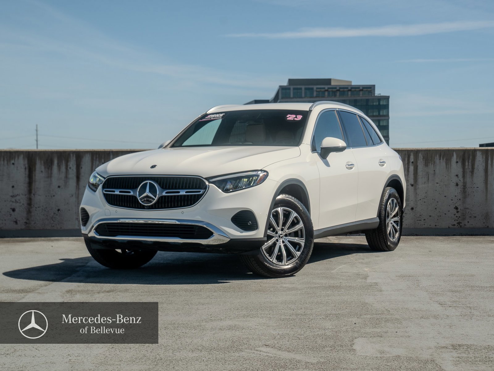Used 2023 Mercedes-Benz GLC 300 4MATIC image 1