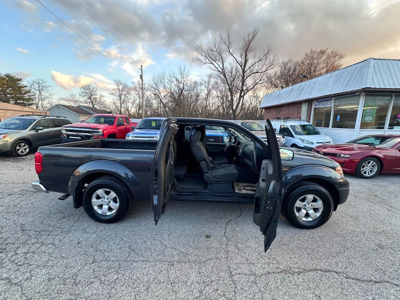 Used 2012 Nissan Frontier SV image 17