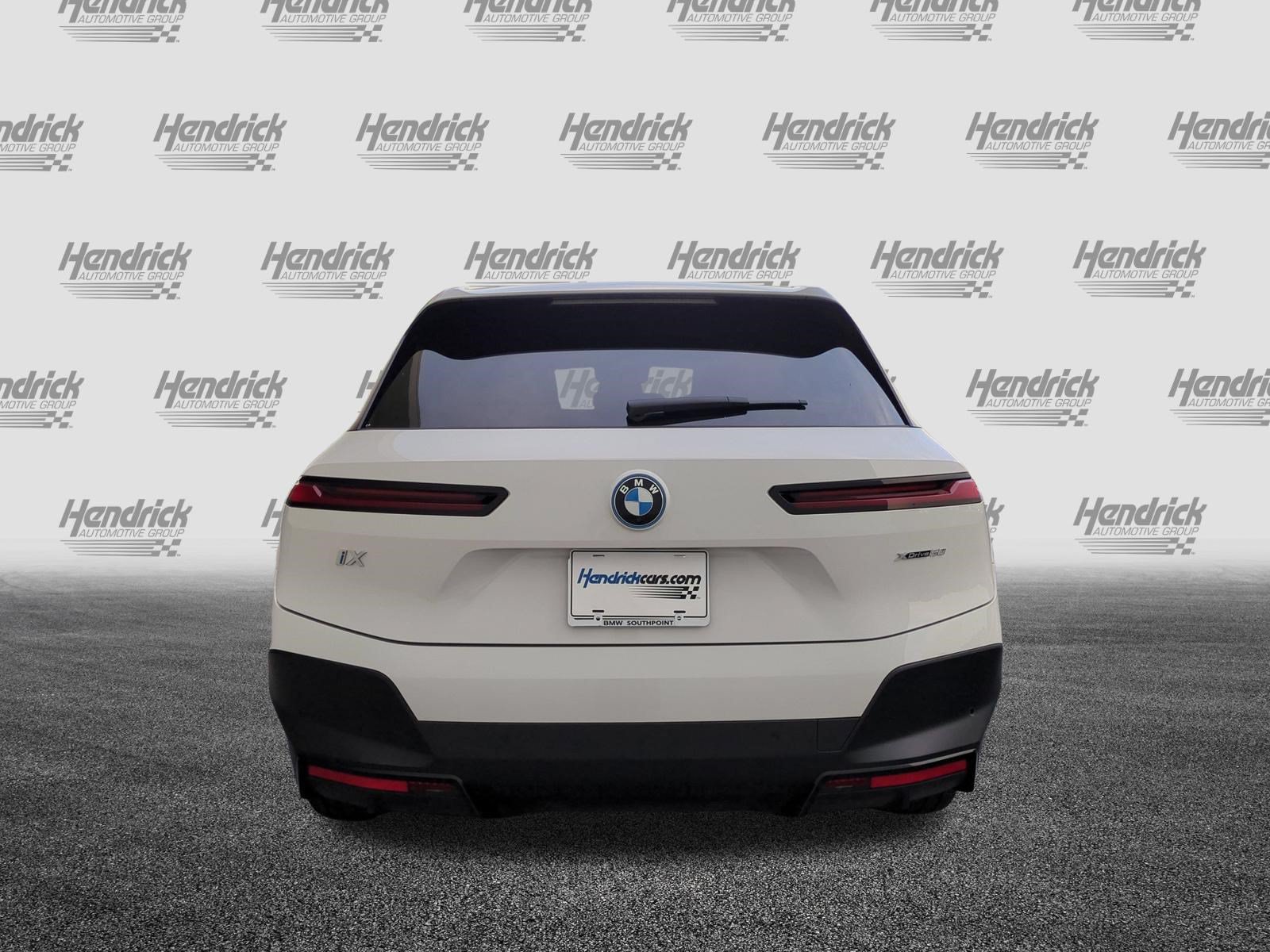 Certified 2022 BMW iX xDrive50 AWD/4WD image 9