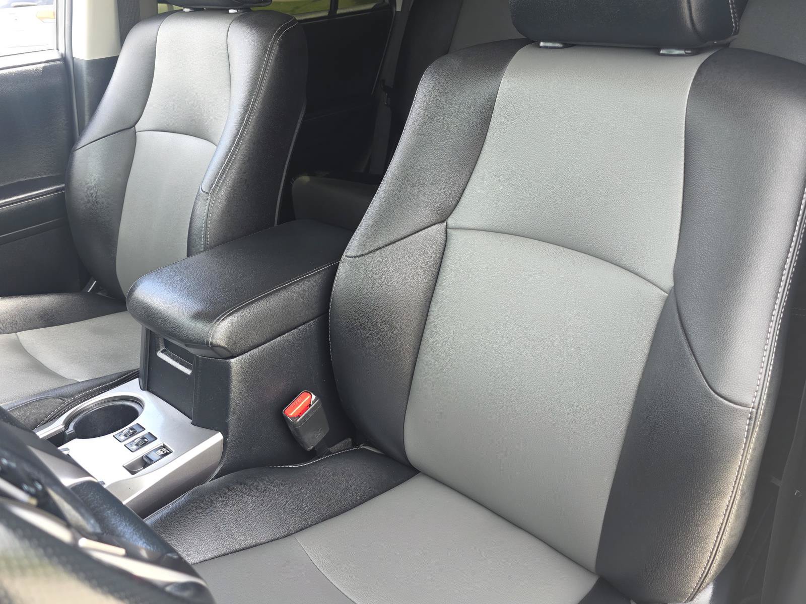 Used 2023 Toyota 4Runner SR5 Premium w/ Moonroof Package AWD/4WD image 15