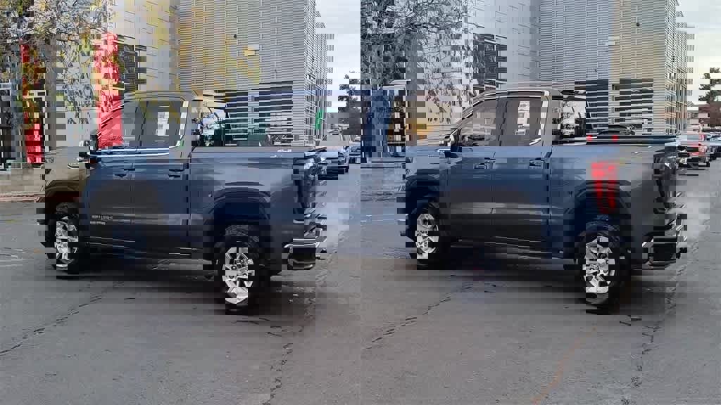 Used 2024 GMC Sierra 1500 SLE image 6