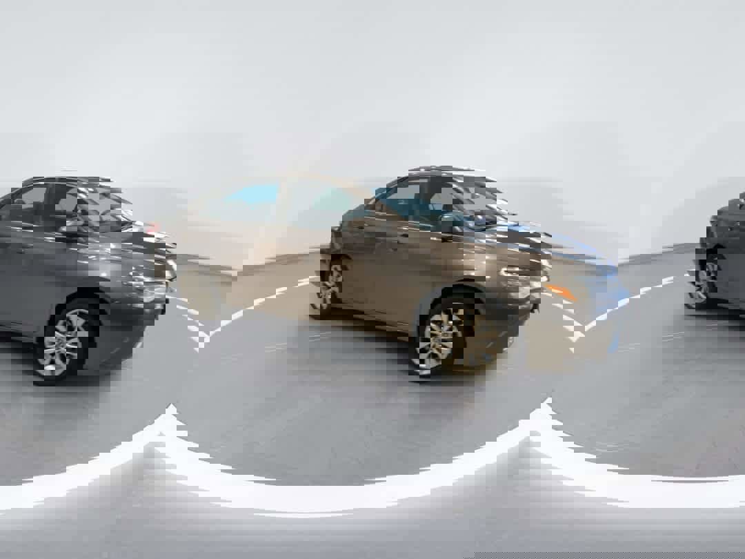 Used 2017 Toyota Camry XLE w/ Moonroof Package image 2