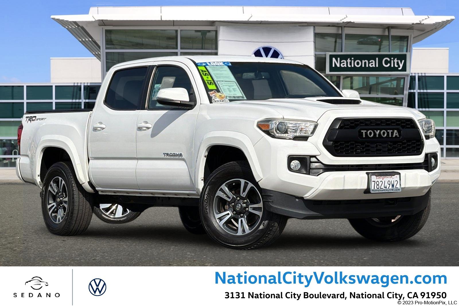 Used 2016 Toyota Tacoma TRD Sport w/ Premium & Technology Package RWD image 1