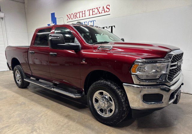 Used 2024 RAM 2500 Tradesman w/ Chrome Appearance Group AWD/4WD image 3