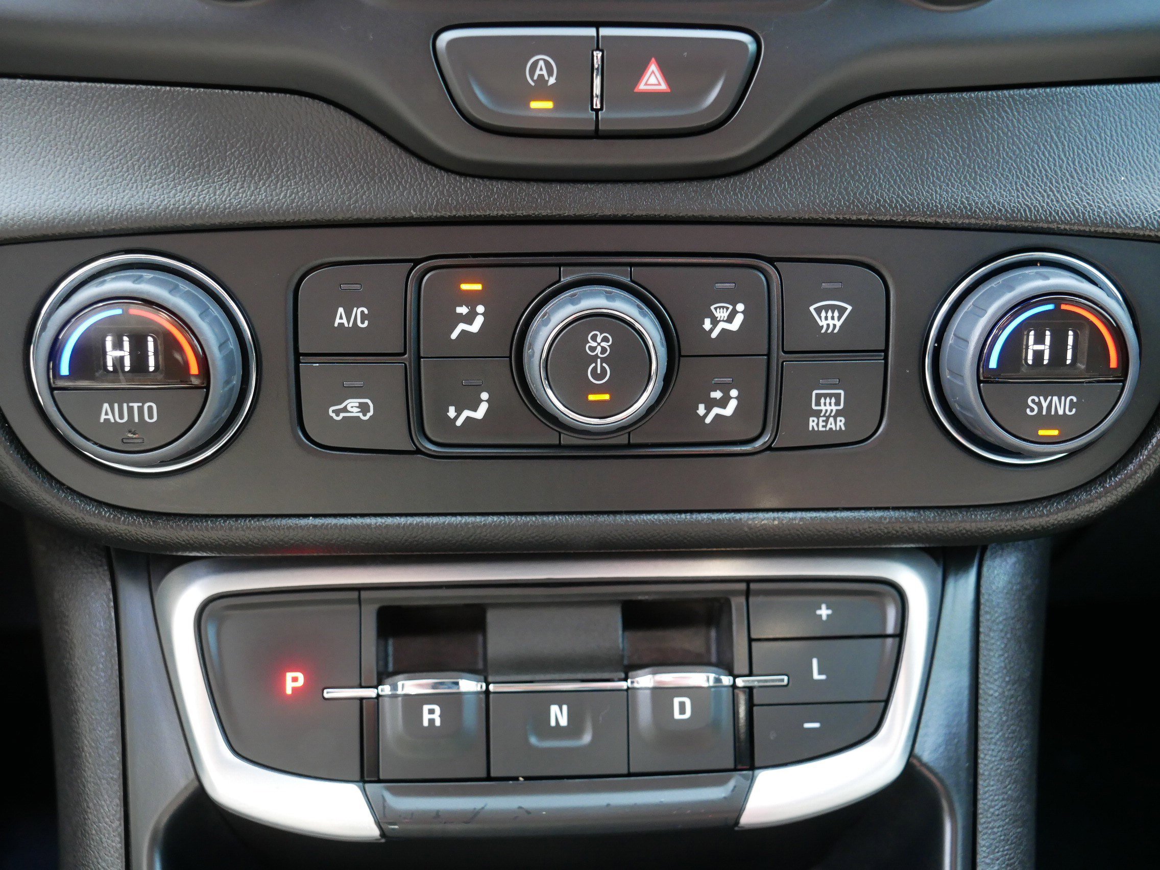 Used 2023 GMC Terrain SLE w/ Driver Convenience Package AWD/4WD image 23