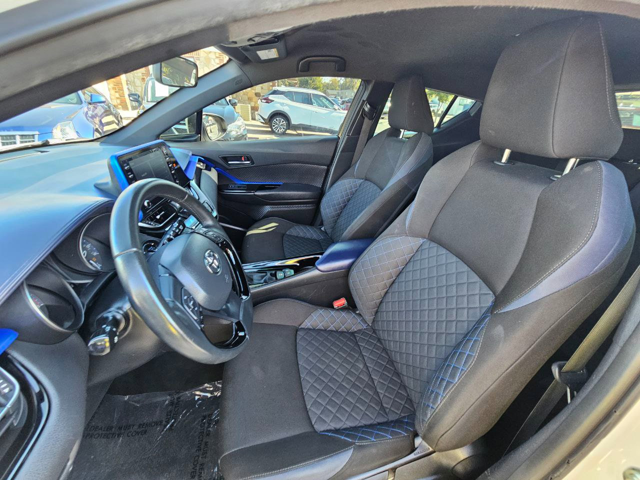 Used 2020 Toyota C-HR XLE image 12