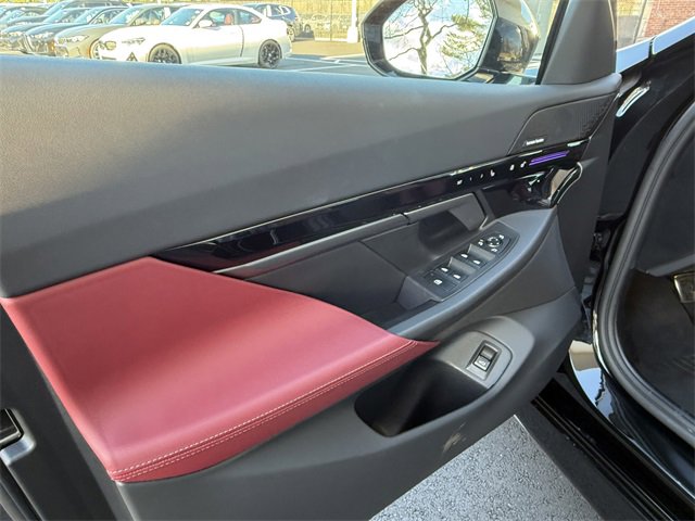 Used 2025 BMW 530i xDrive 530i xDrive w/ M Sport Package image 18