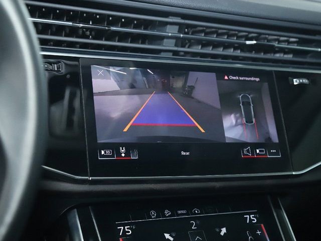 Used 2022 Audi Q8 Premium w/ Convenience Package image 25