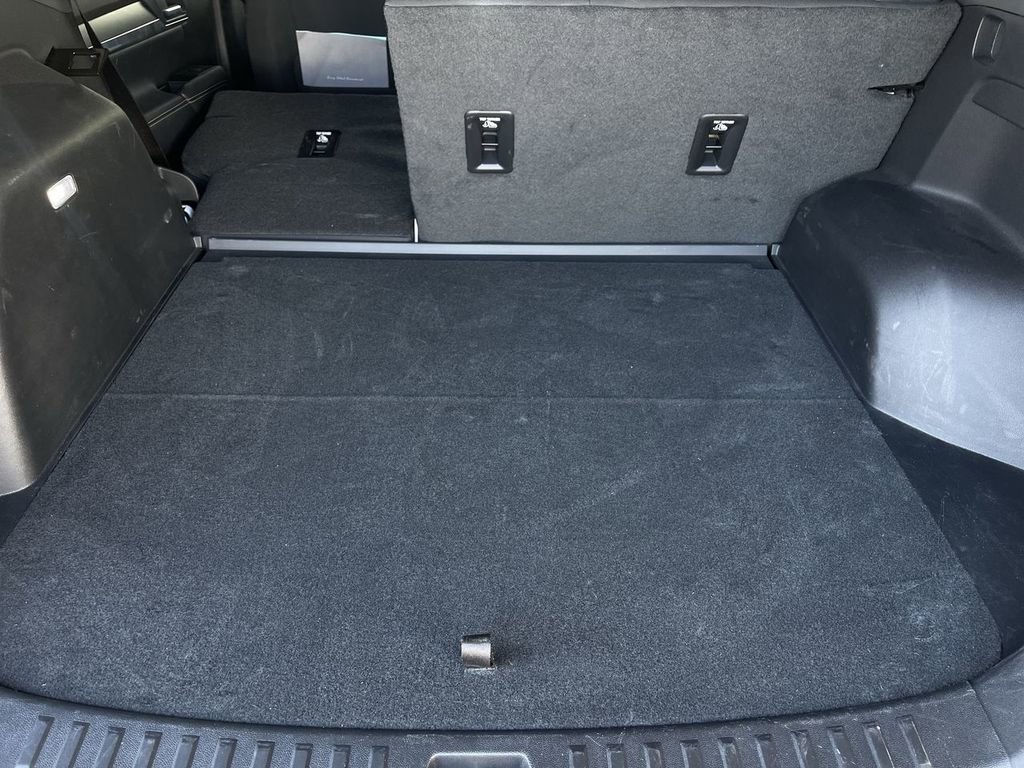 Used 2025 GMC Terrain Elevation image 25