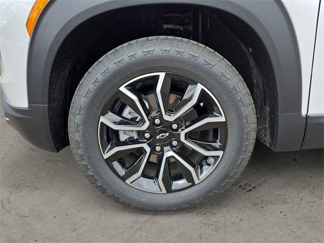 Used 2025 Chevrolet TrailBlazer ACTIV w/ Convenience Package image 14