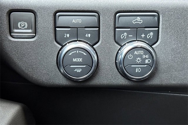 Used 2023 GMC Sierra 1500 Elevation image 43