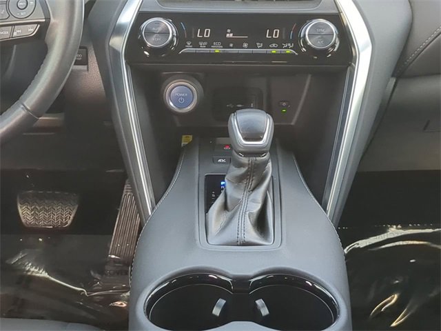 Certified 2022 Toyota Venza LE image 19