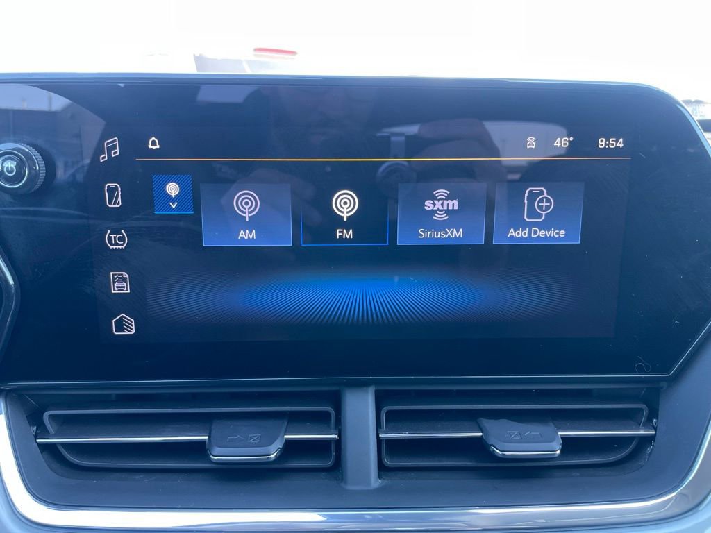 Used 2025 Chevrolet Trax LT FWD image 15
