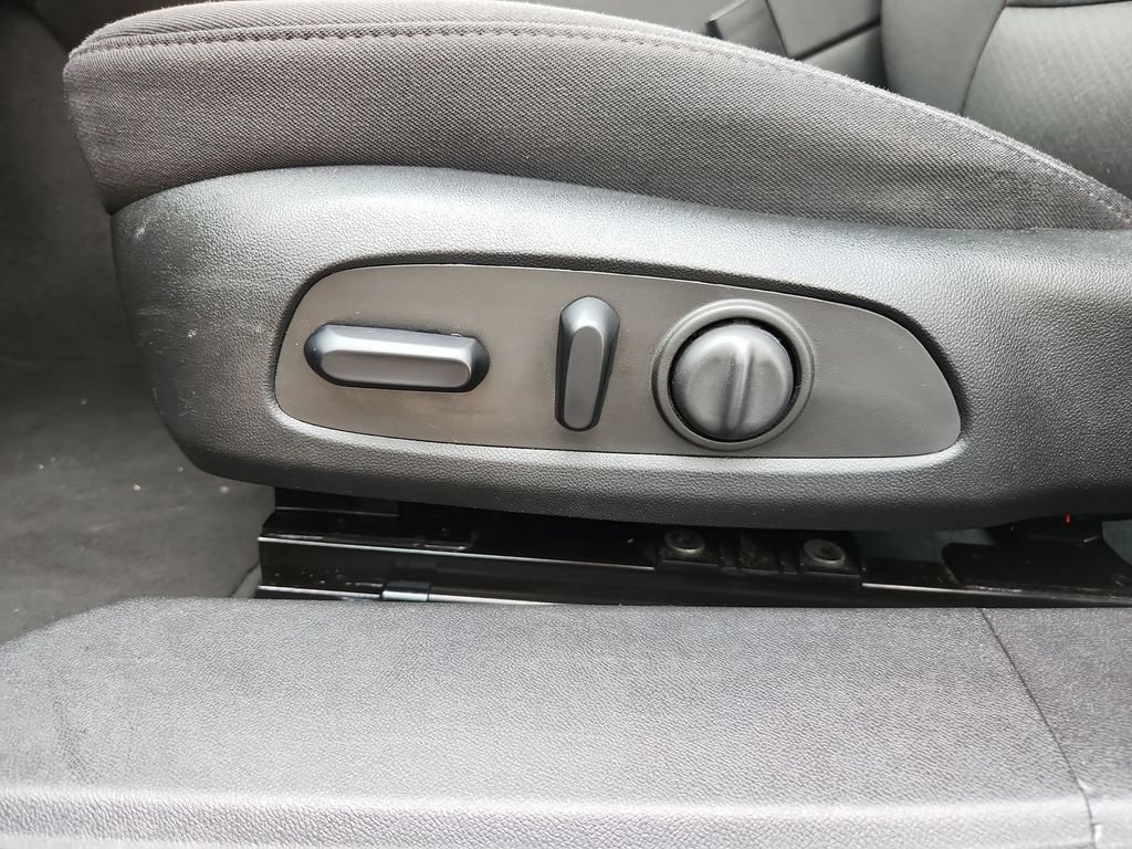 Used 2023 Chevrolet Malibu LT FWD image 4