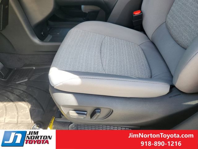 New 2026 Toyota Sienna LE image 18