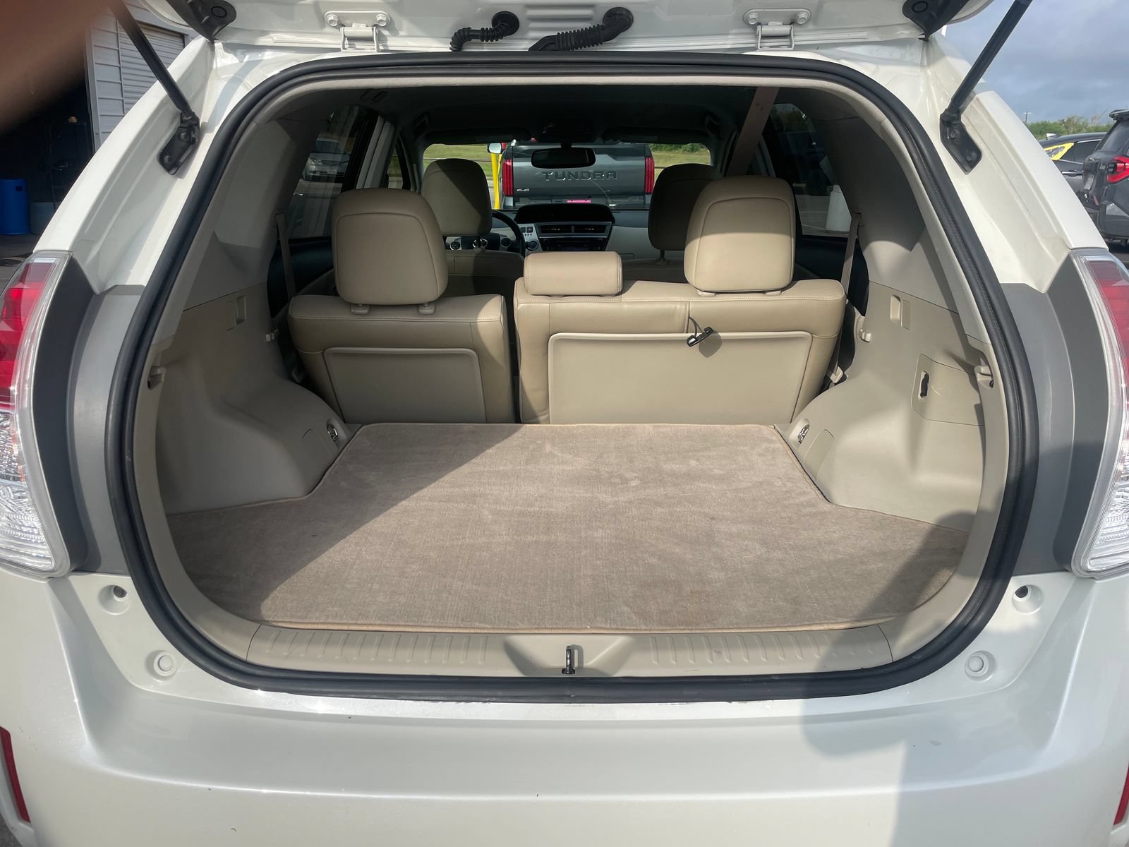 Used 2017 Toyota Prius V Four FWD image 22