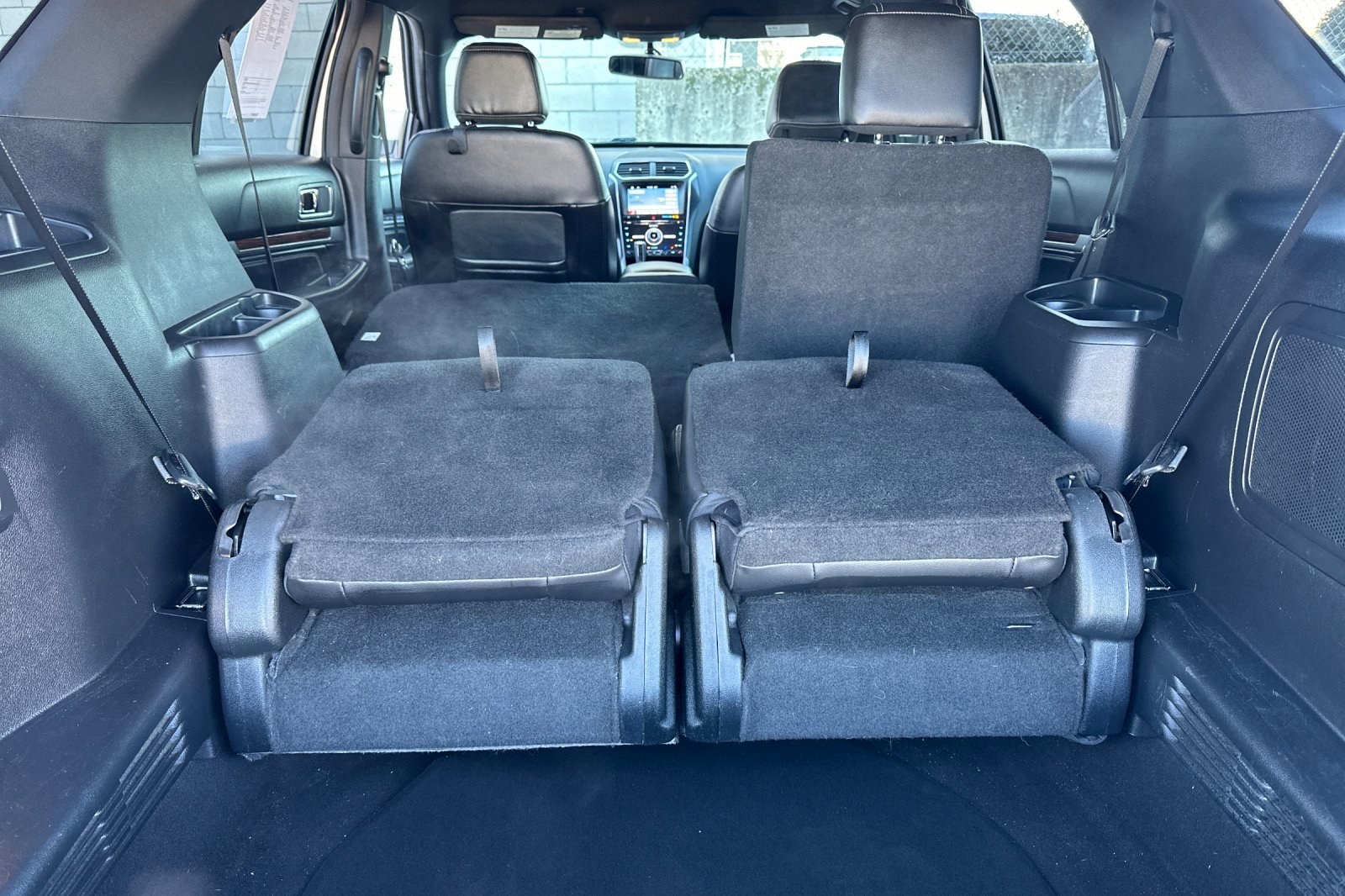 Used 2017 Ford Explorer Limited image 17