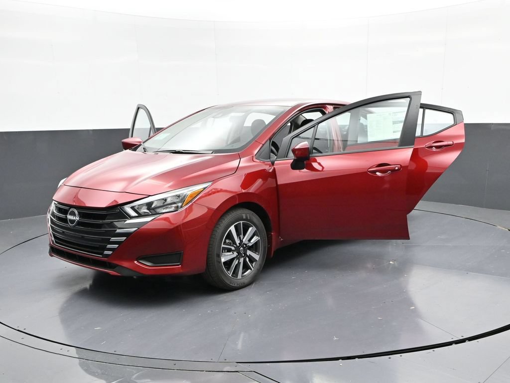 New 2025 Nissan Versa SV w/ Trunk Package FWD image 31