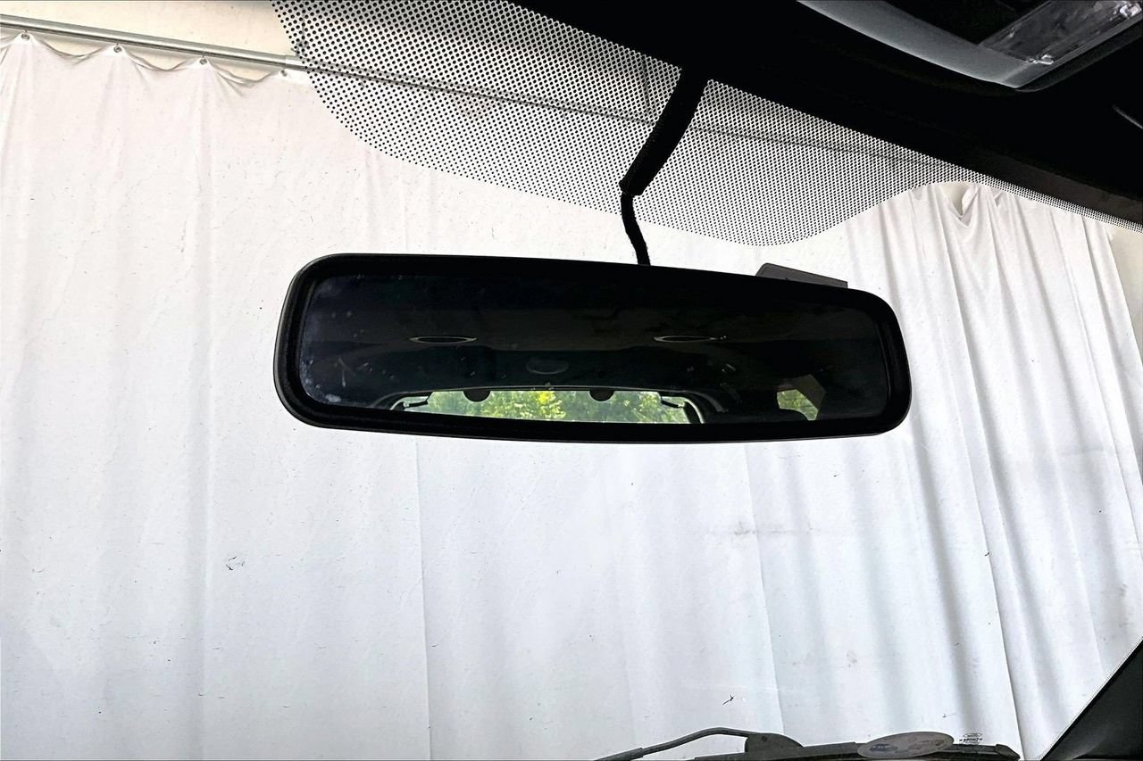 Used 2016 Ford Expedition XLT RWD image 17