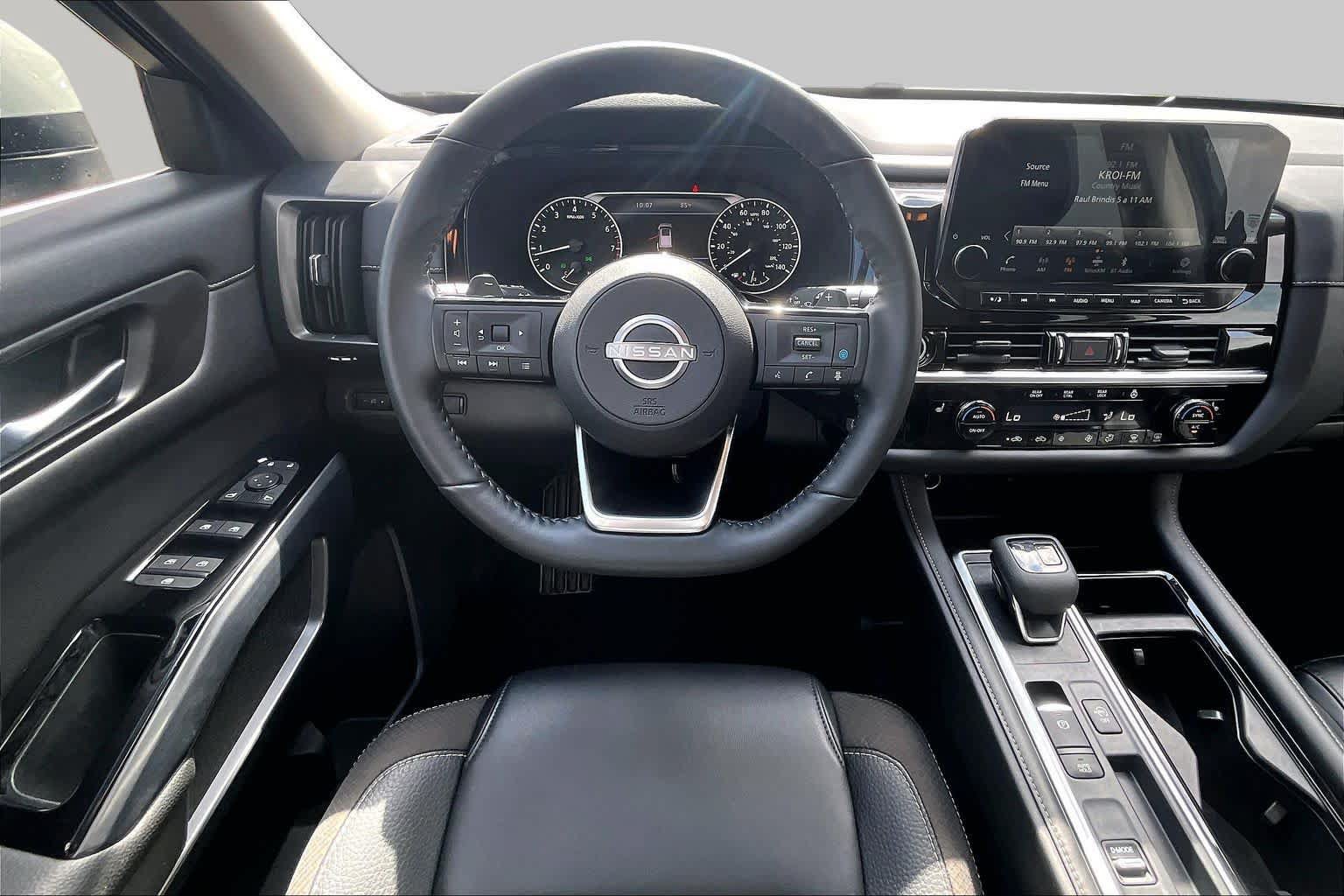 Certified 2024 Nissan Pathfinder SL FWD image 6