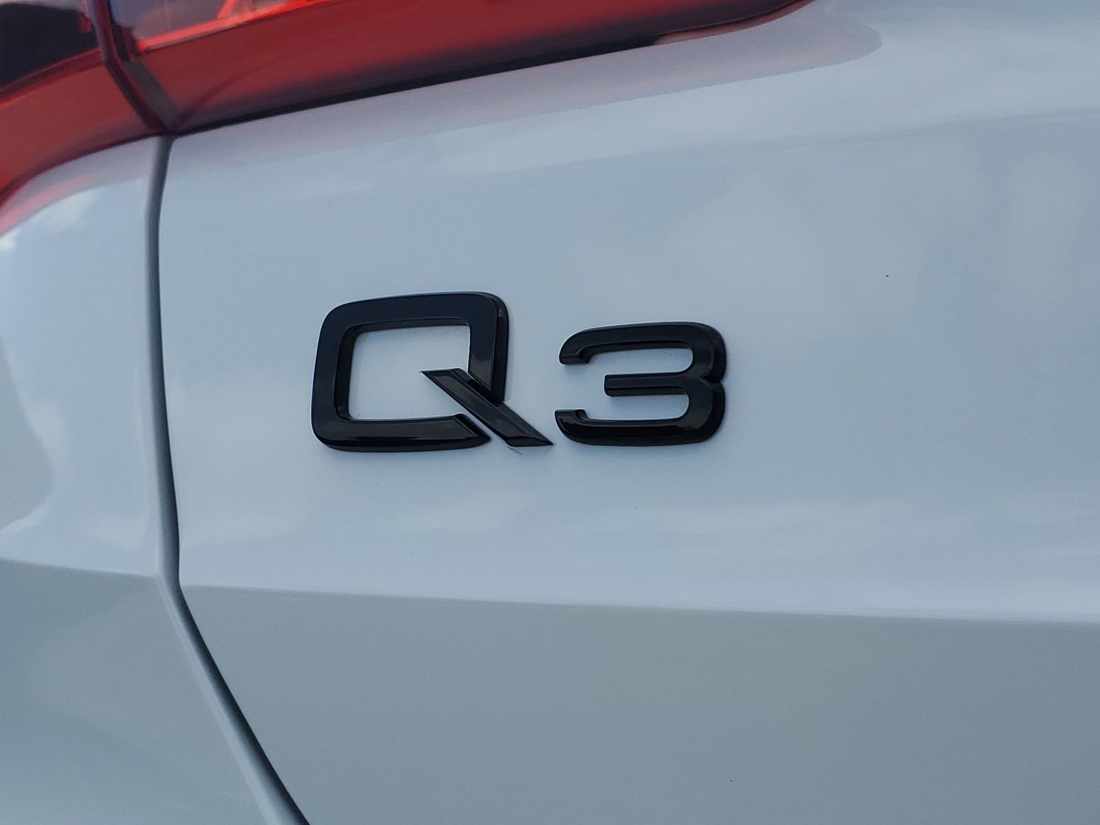 Used 2025 Audi Q3 2.0T Premium Plus w/ Premium Plus Package AWD/4WD image 7