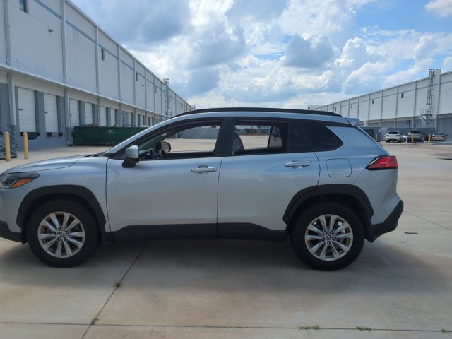 Certified 2024 Toyota Corolla Cross LE FWD image 9