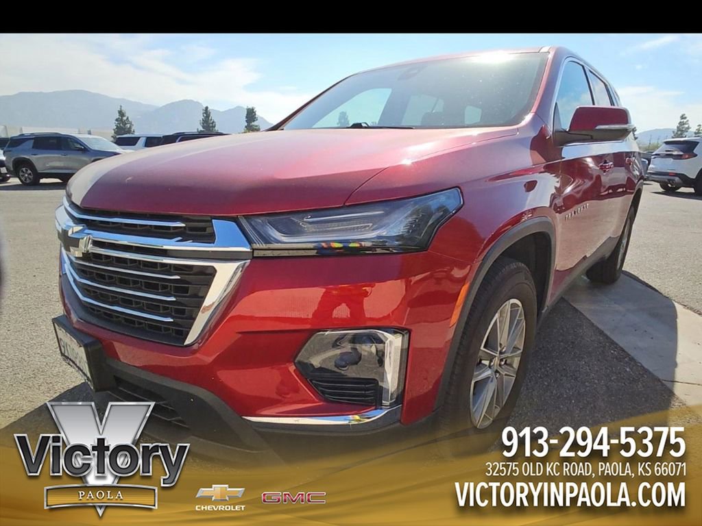 Used 2023 Chevrolet Traverse LT image 1