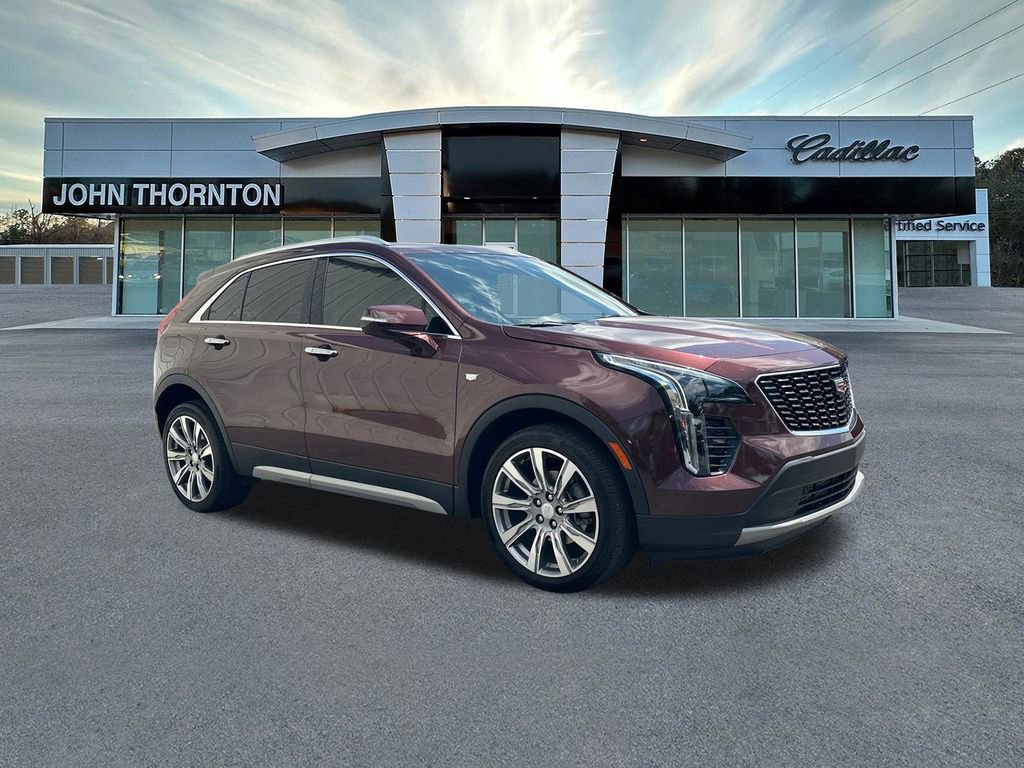 Certified 2022 Cadillac XT4 Premium Luxury w/ Enhanced Visibility Package FWD image 3