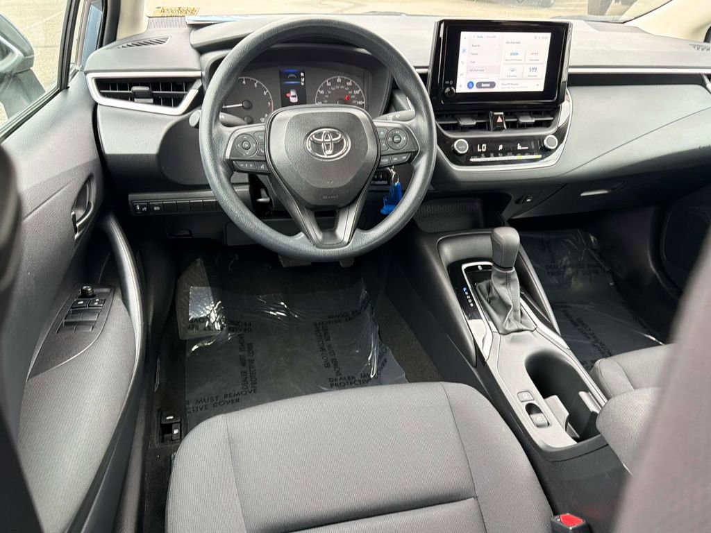 Used 2025 Toyota Corolla LE image 10