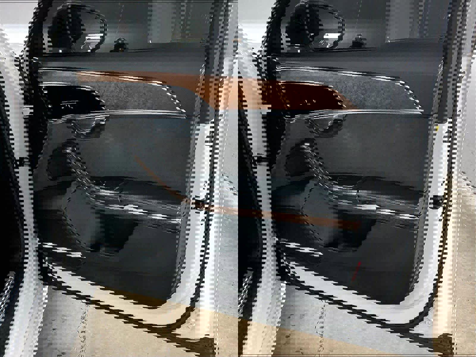 Used 2021 Audi A8 L 3.0T w/ Executive Plus Package image 26