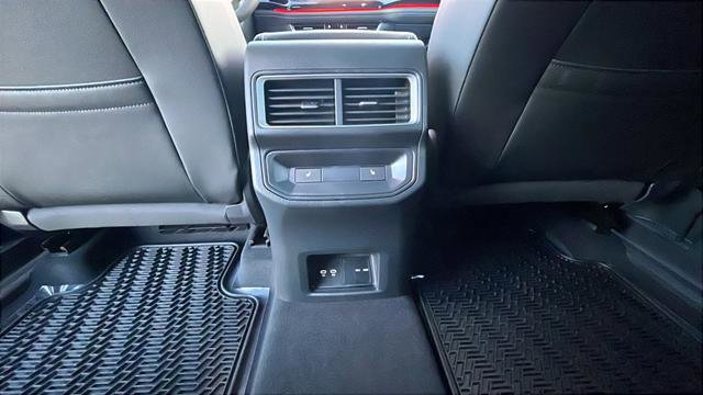 New 2026 Volkswagen Atlas Cross Sport SEL Premium R-Line AWD/4WD image 23