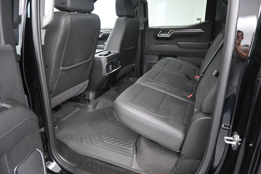 Used 2024 Chevrolet Silverado 1500 LTZ w/ Technology Package AWD/4WD image 19