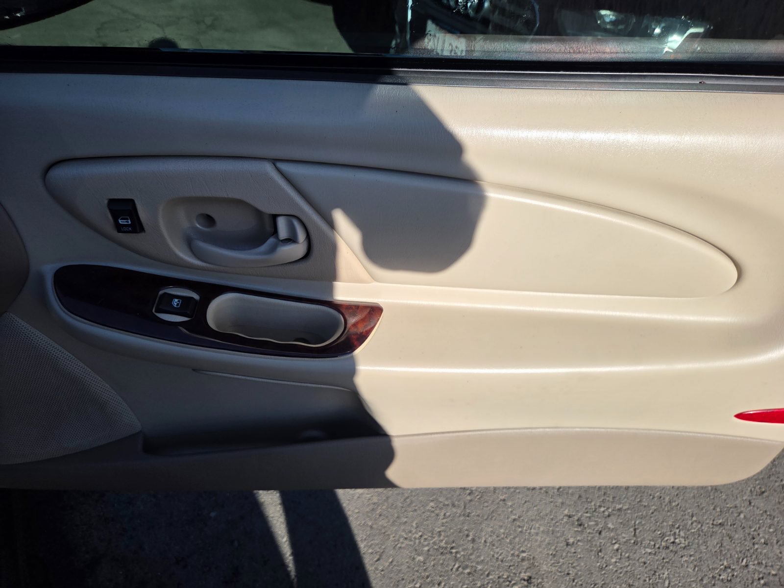 Used 2004 Chevrolet Monte Carlo LS w/ Preferred Equipment Group FWD image 11