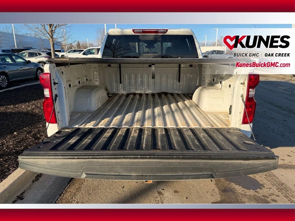 Used 2025 Chevrolet Silverado 1500 LT w/ Leather Package image 4