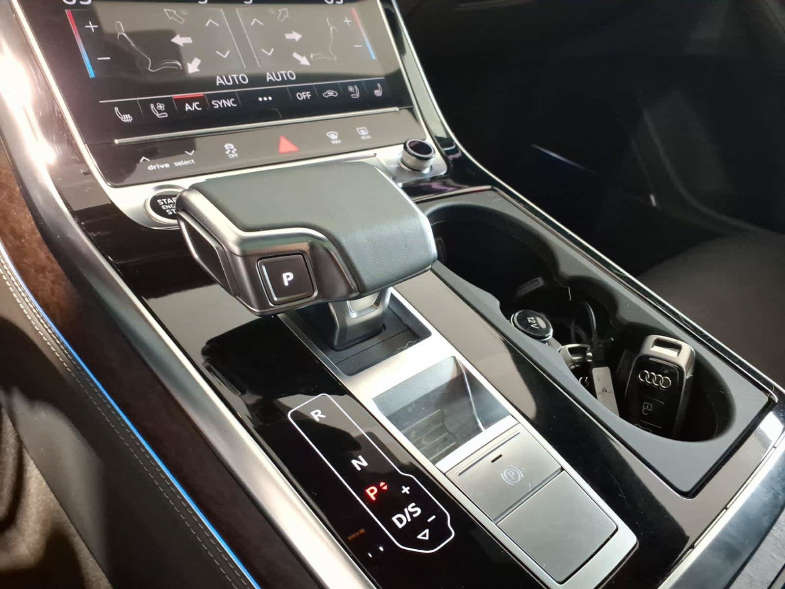 Used 2024 Audi Q8 Prestige w/ Prestige Package AWD/4WD image 26