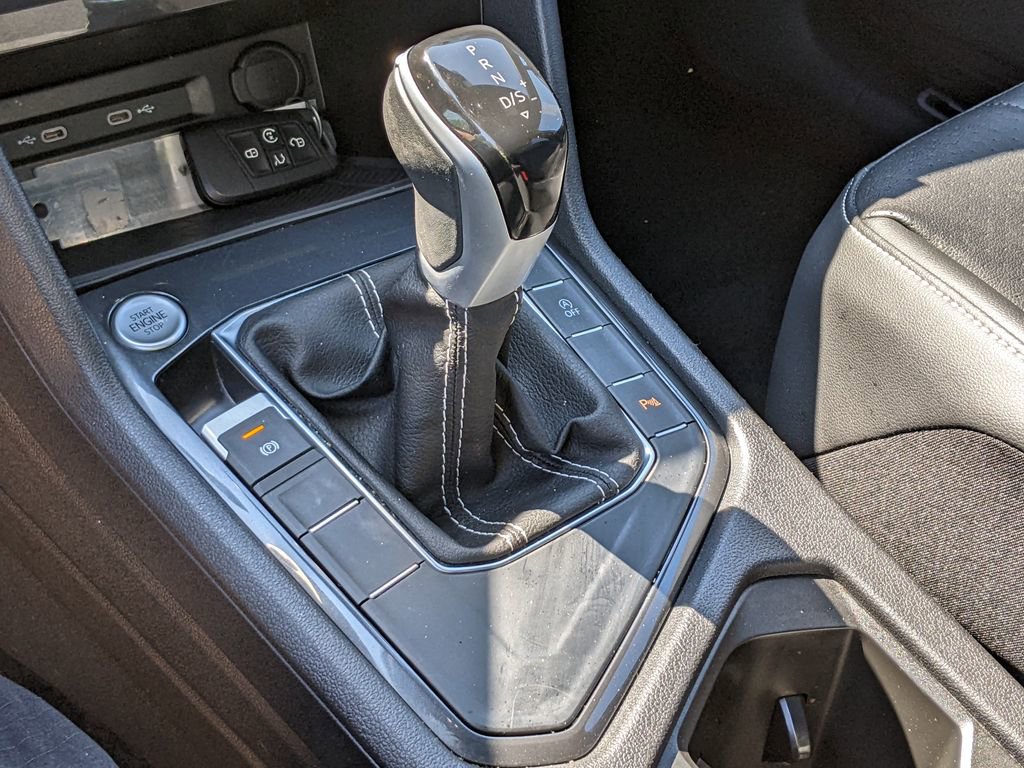 Certified 2023 Volkswagen Tiguan SE R-Line FWD image 20