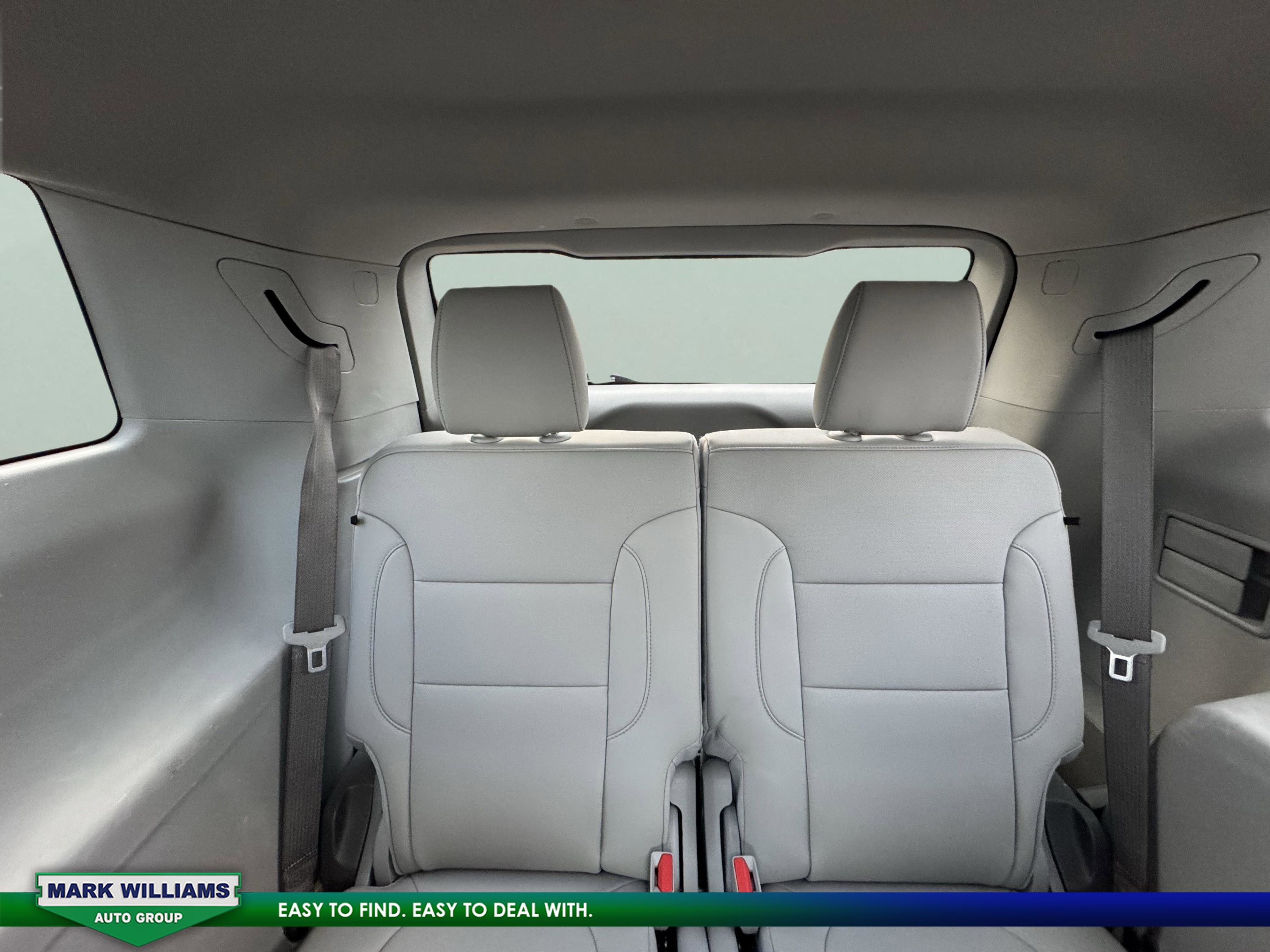 Used 2021 GMC Acadia SLT w/ LPO, Floor Liner Package image 27