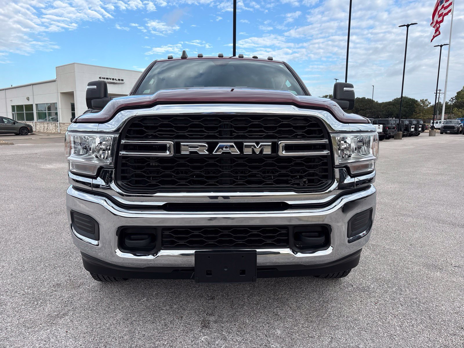 Used 2024 RAM 2500 Tradesman w/ Chrome Appearance Group AWD/4WD image 9