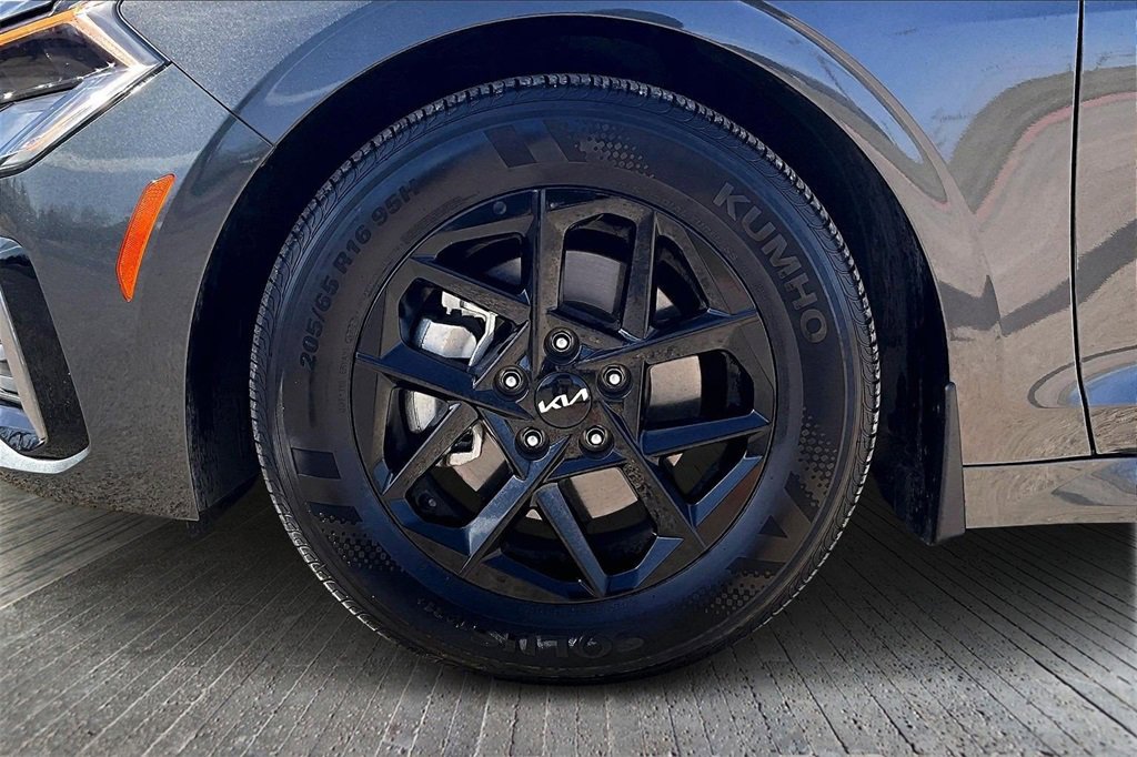 Certified 2025 Kia K5 LXS image 8