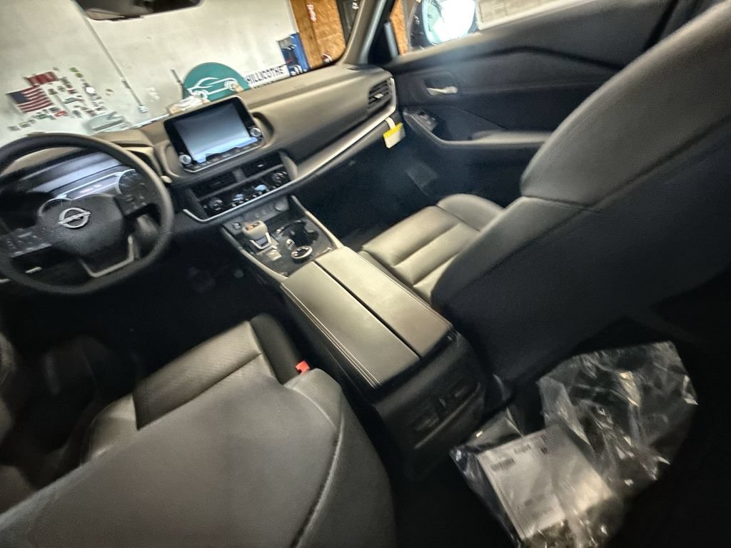 New 2026 Nissan Rogue Dark Armor AWD/4WD image 23