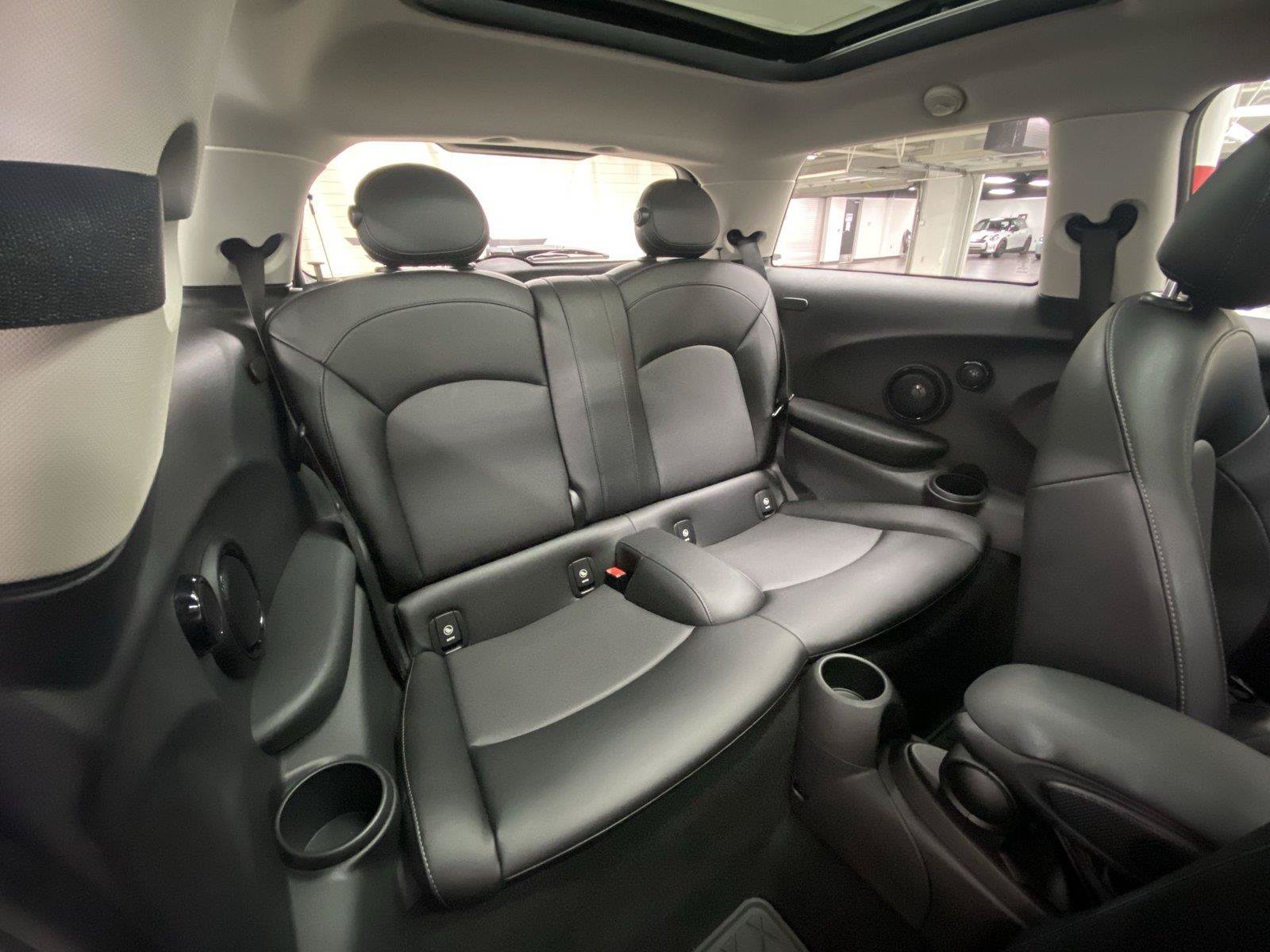 Used 2018 MINI Cooper 2-Door Hardtop FWD image 28