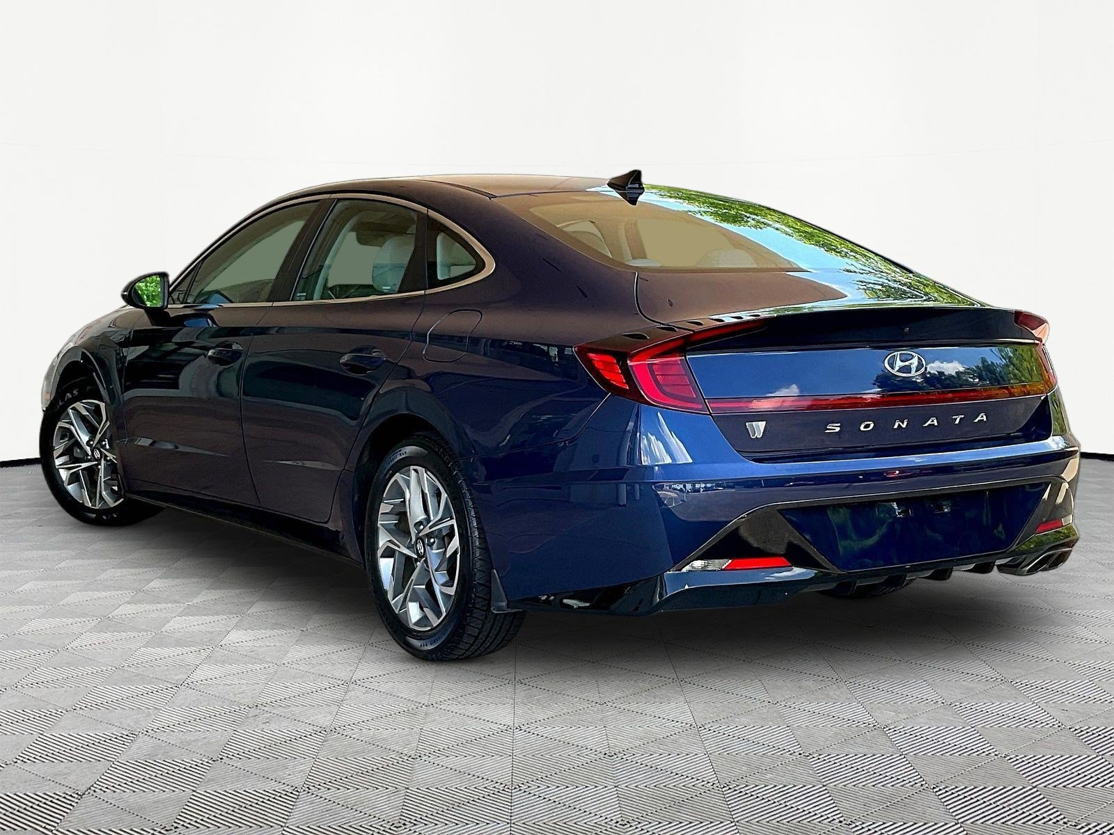Used 2022 Hyundai Sonata SEL FWD image 4