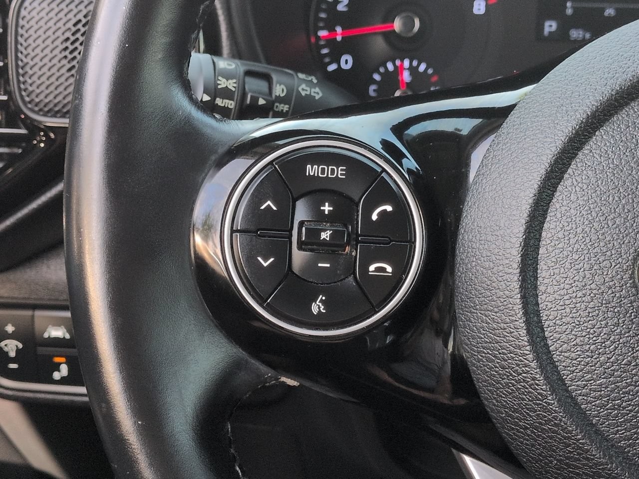 Used 2020 Kia Soul EX w/ Option Group 015 FWD image 24