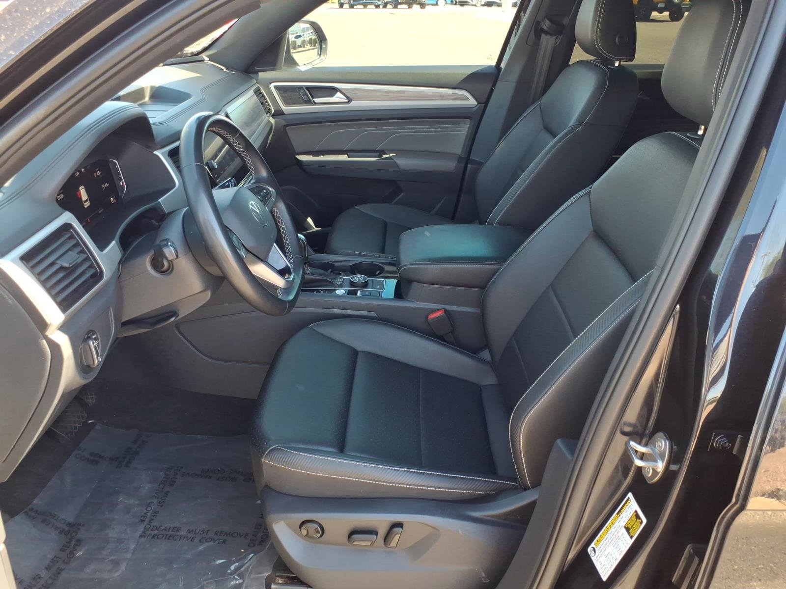 Certified 2023 Volkswagen Atlas Cross Sport SE w/ Panoramic Sunroof Package AWD/4WD image 18