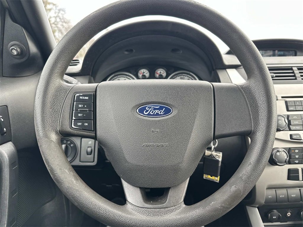 Used 2011 Ford Focus SE image 20