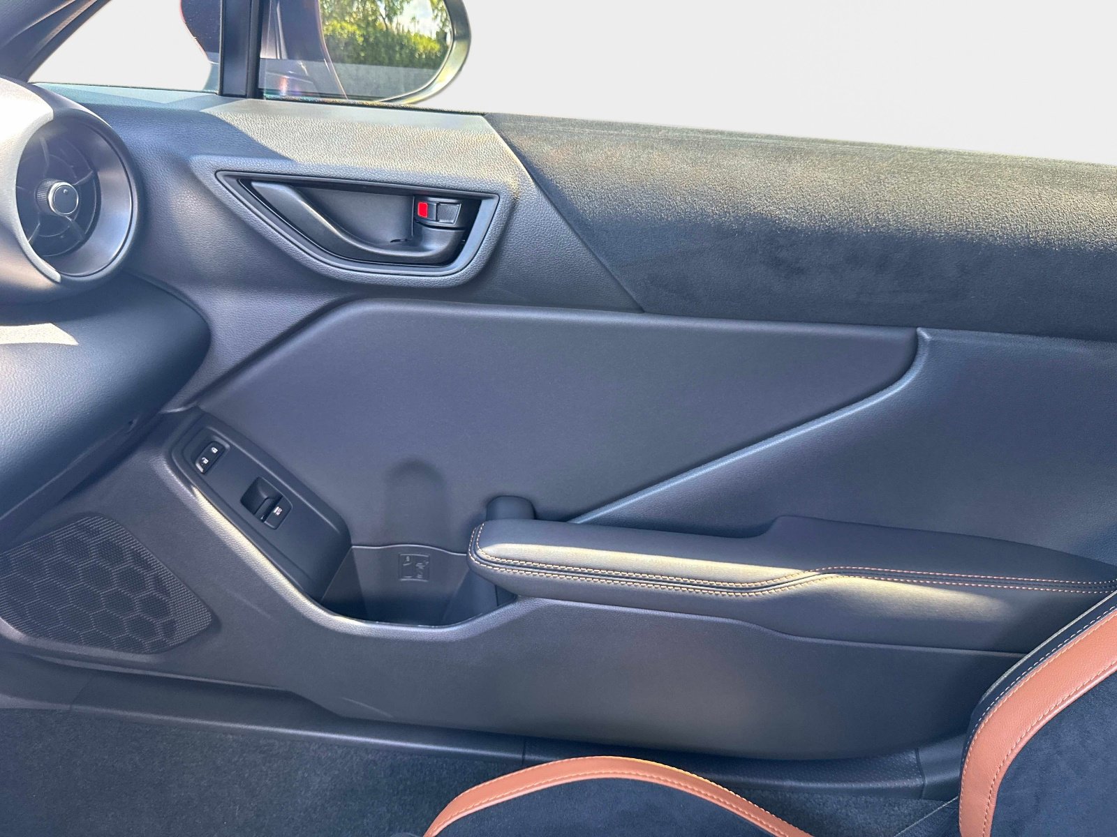 Used 2025 Toyota GR86 Hakone Edition RWD image 18